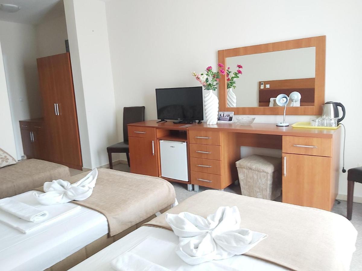 Hotel Zan Ulcinj Luaran gambar