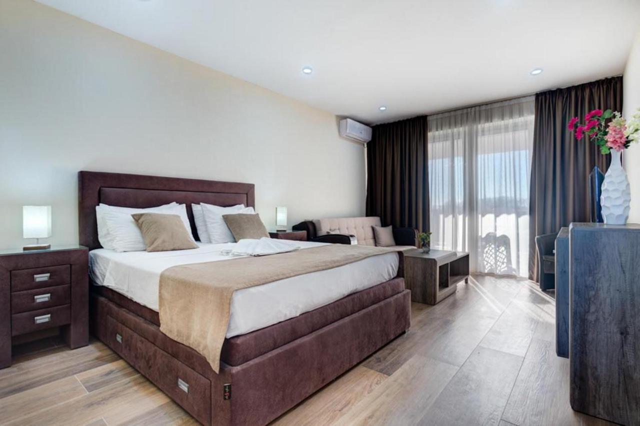 Hotel Zan Ulcinj Luaran gambar