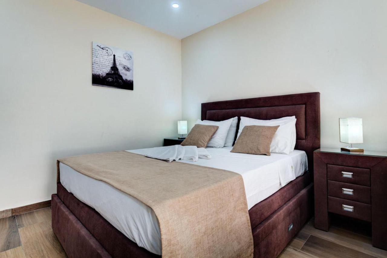 Hotel Zan Ulcinj Luaran gambar
