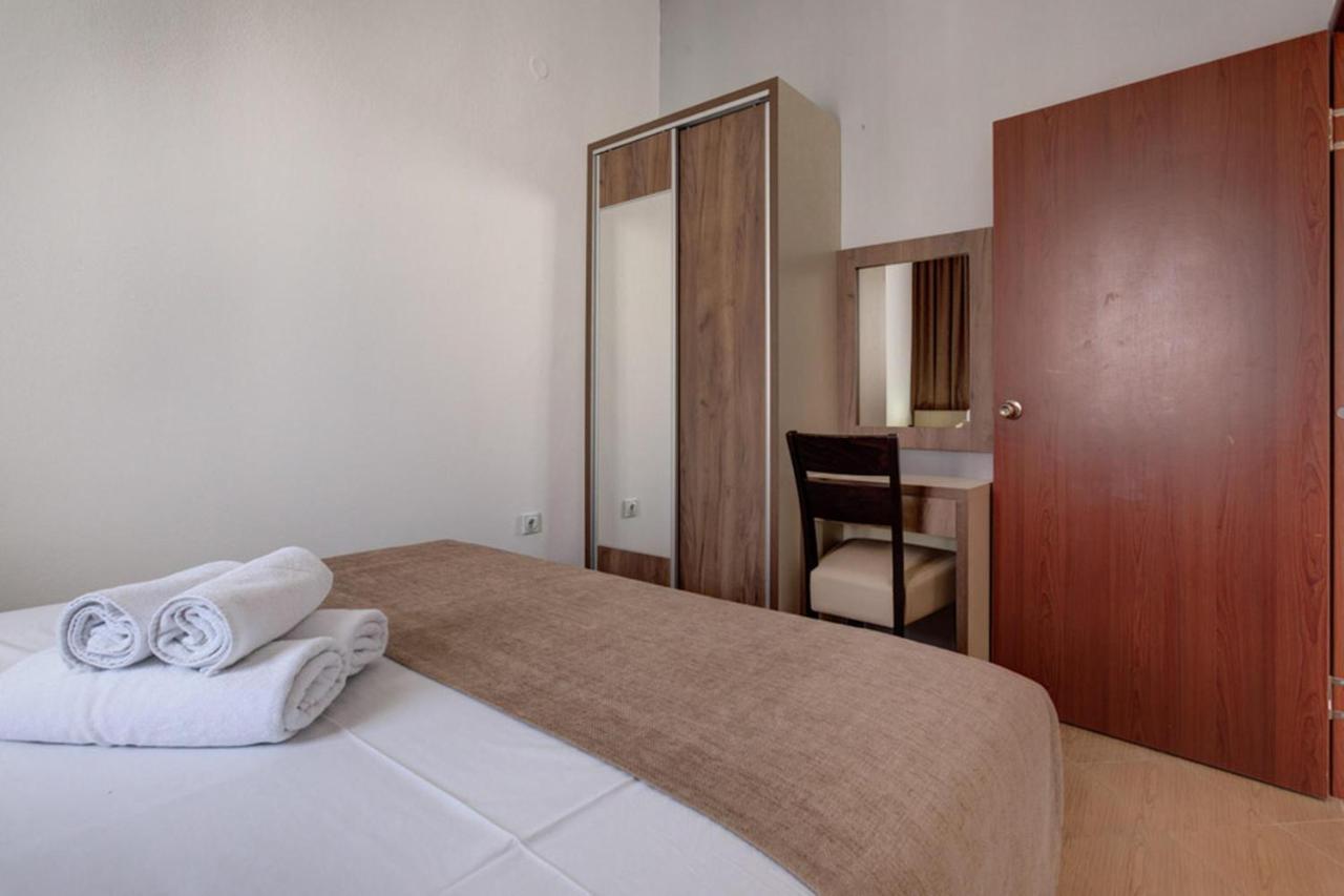Hotel Zan Ulcinj Luaran gambar