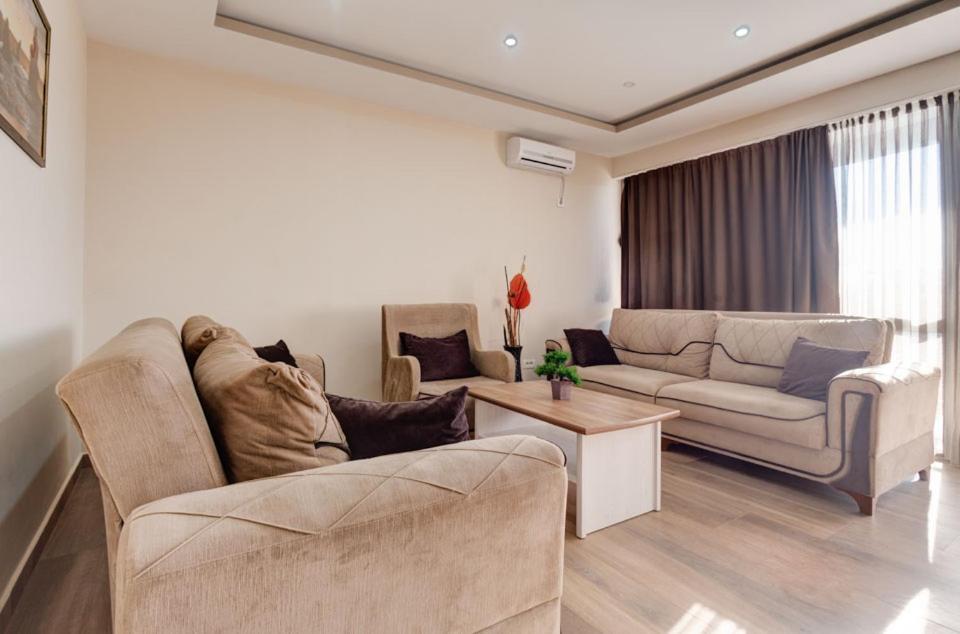 Hotel Zan Ulcinj Luaran gambar