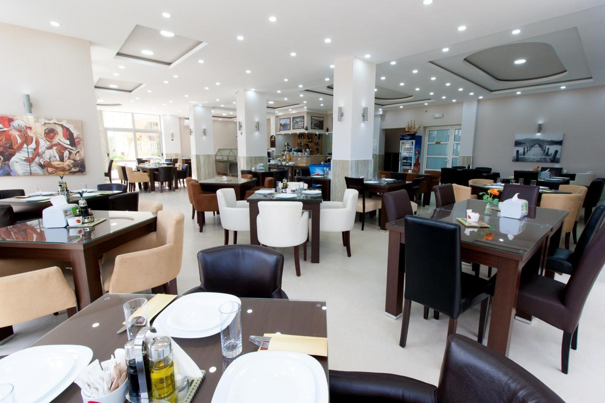 Hotel Zan Ulcinj Luaran gambar