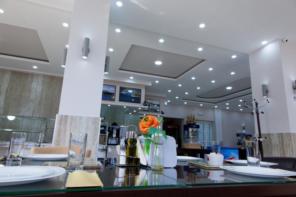 Hotel Zan Ulcinj Luaran gambar