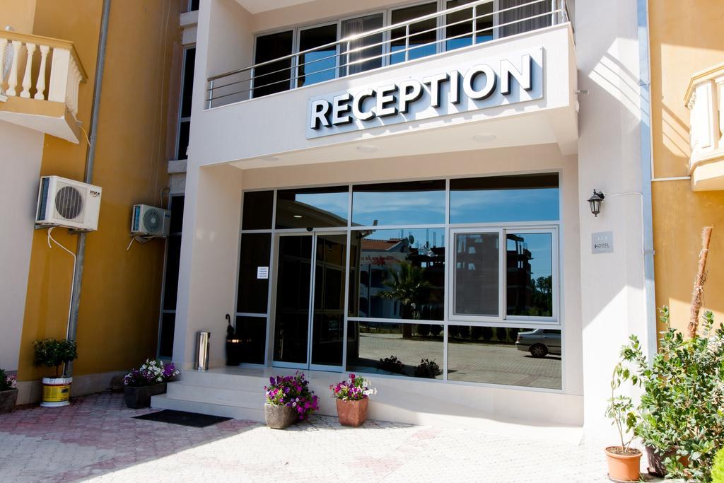 Hotel Zan Ulcinj Luaran gambar