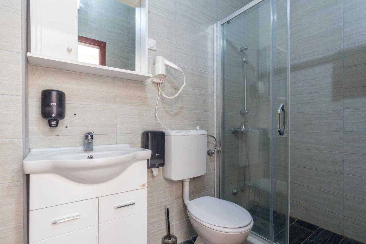 Hotel Zan Ulcinj Bilik gambar